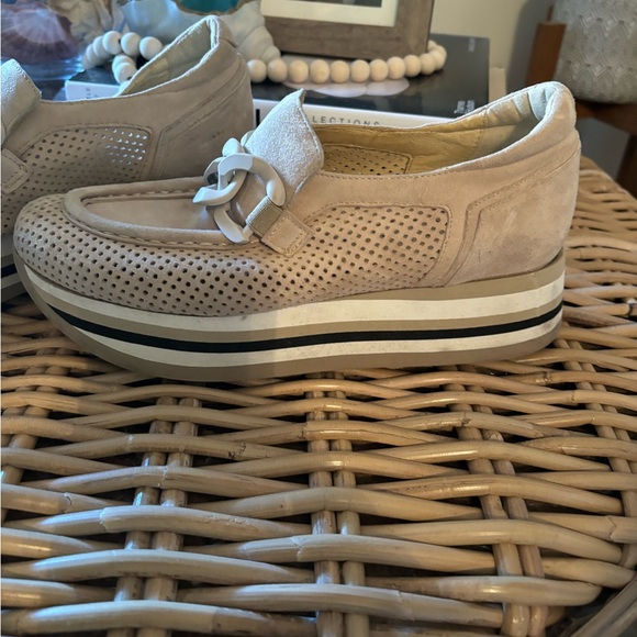 Soft Waves suede loafer - Picture 4 of 5